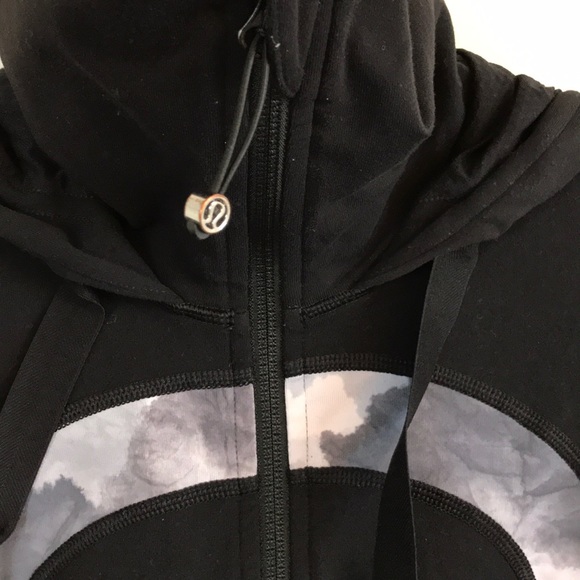 Lululemon Stride Sweater - Picture 7 of 10